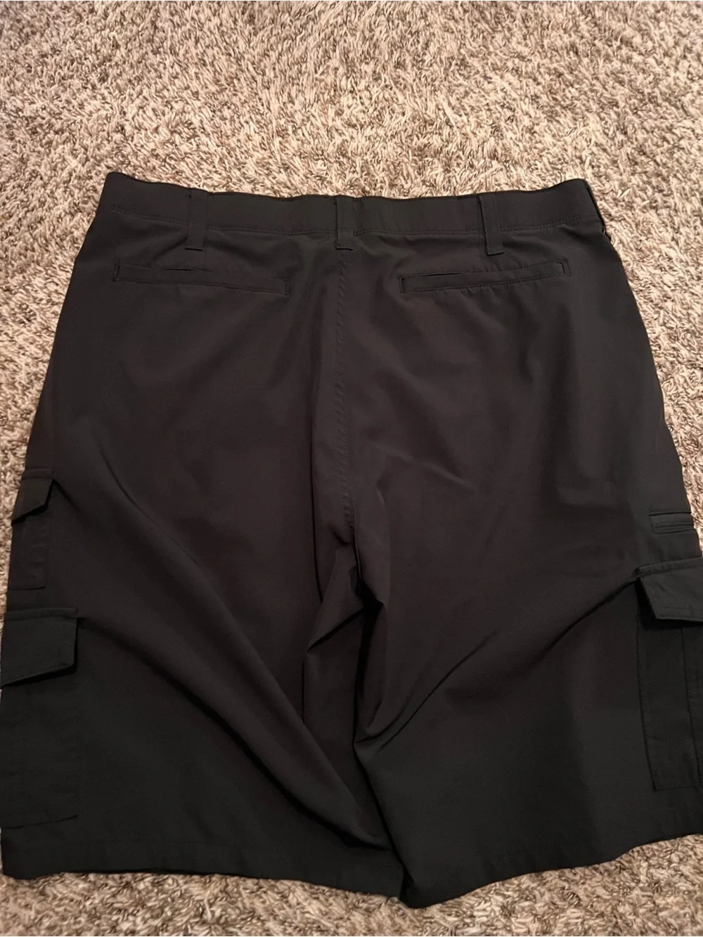 Men's Black Cargo Shorts with Utility Pockets - Picture 3 of 3